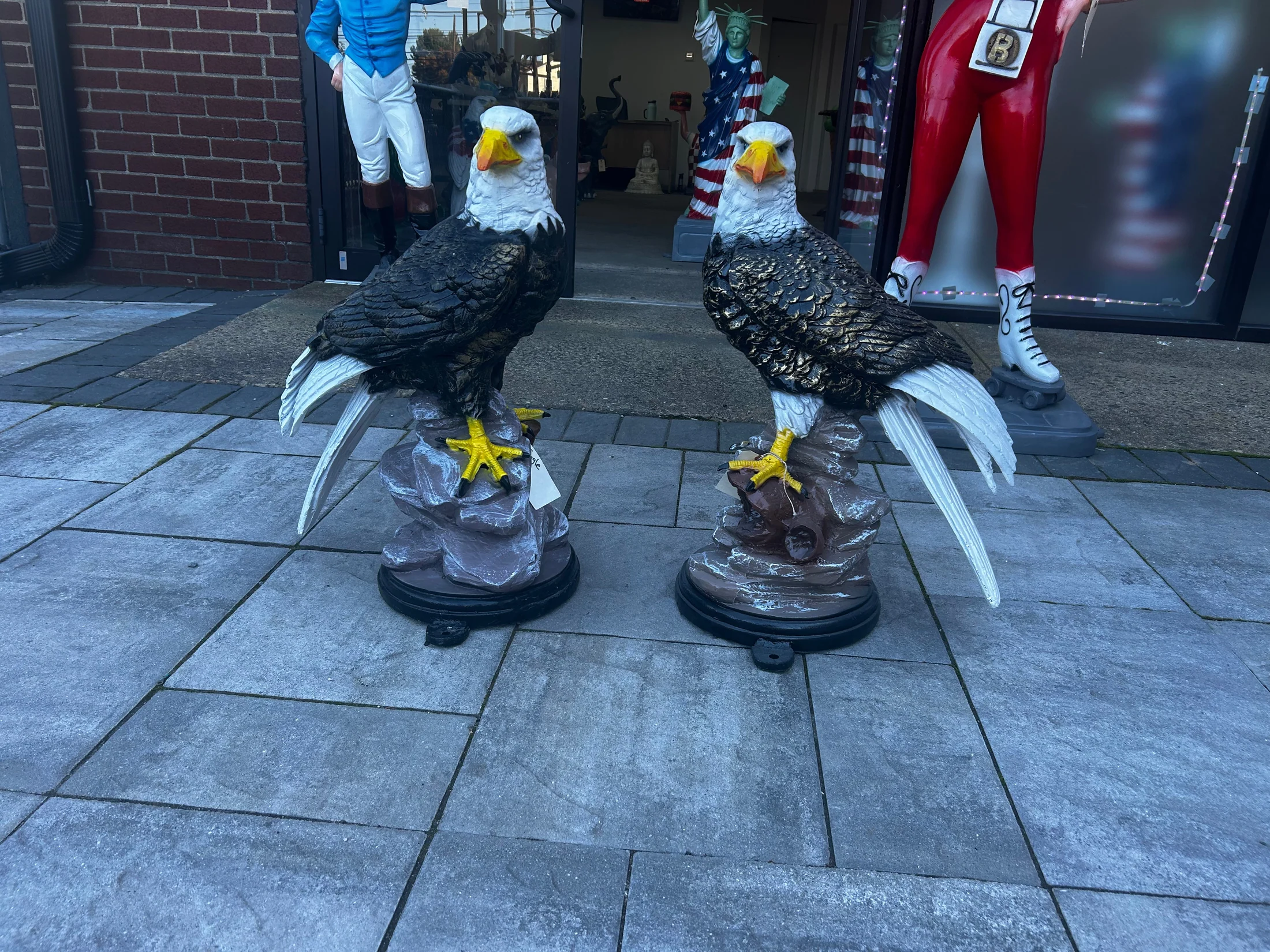 Lg. Eagle On Ball aluminum statue