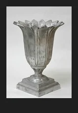 Tulipan Urn