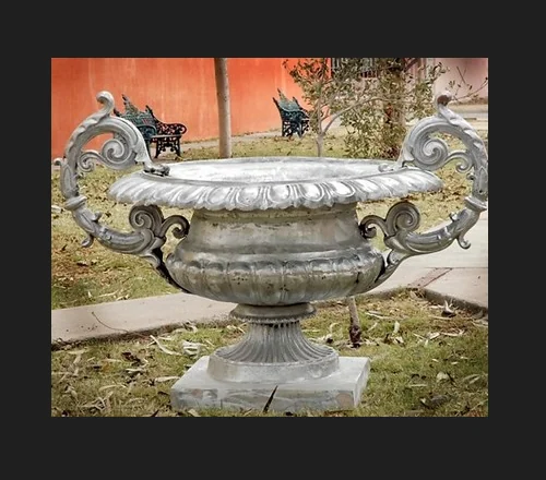 Hampshire Urn No Base W/Handles