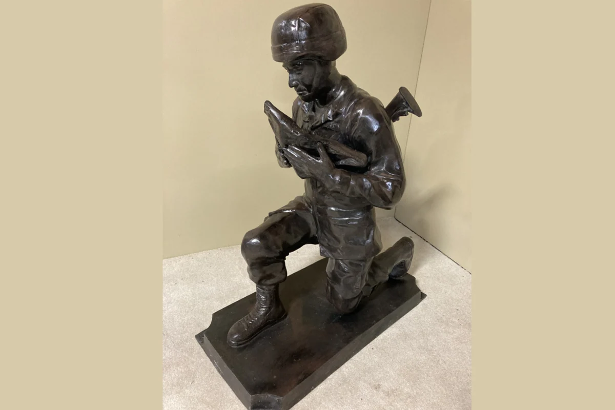 Kneeling American Soldier